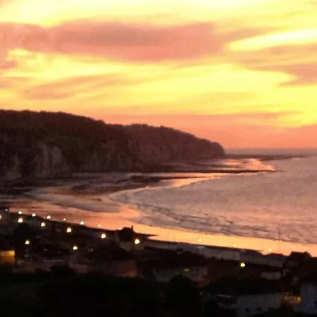 A Hautot-sur-mer, 45 M² Avec Stationnement